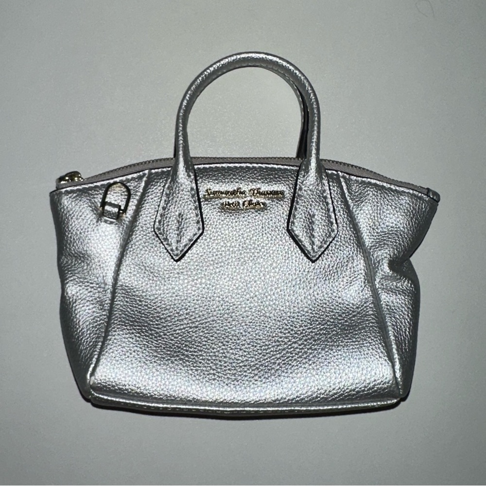 Samantha Thavasa Mini Purse Crossbody Silver